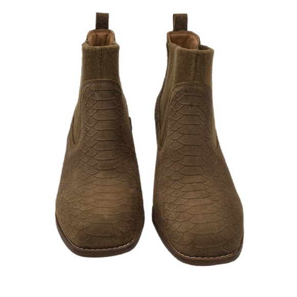 Crown Vintage Women Giancita Chelsea Bootie, Snake Print, Size 7.5, Camel - Picture 3 of 10